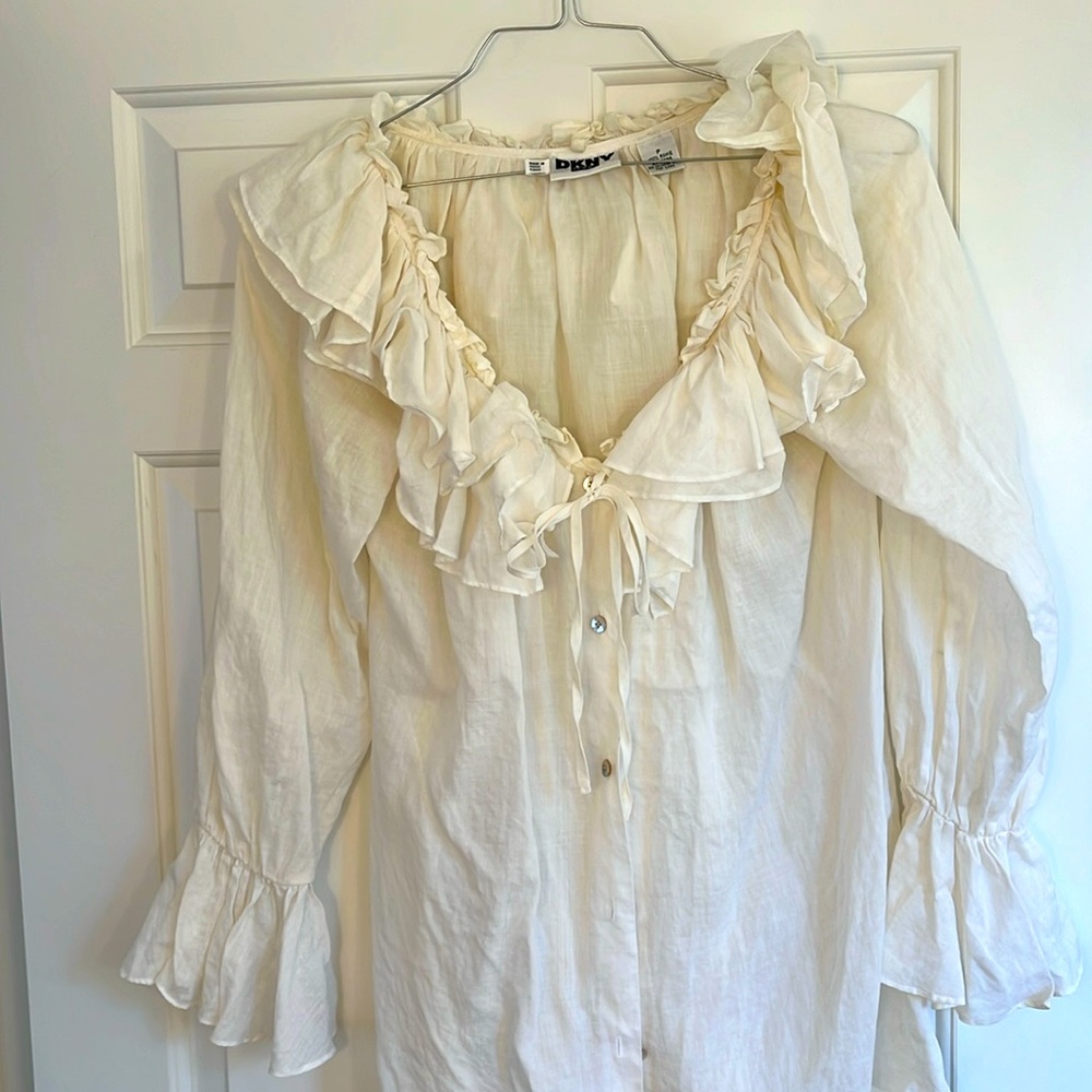 Dkny jeans linen ruffled blouse, size Petite